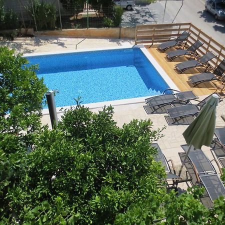 Appartamento Zimmer F2 Pola Esterno foto